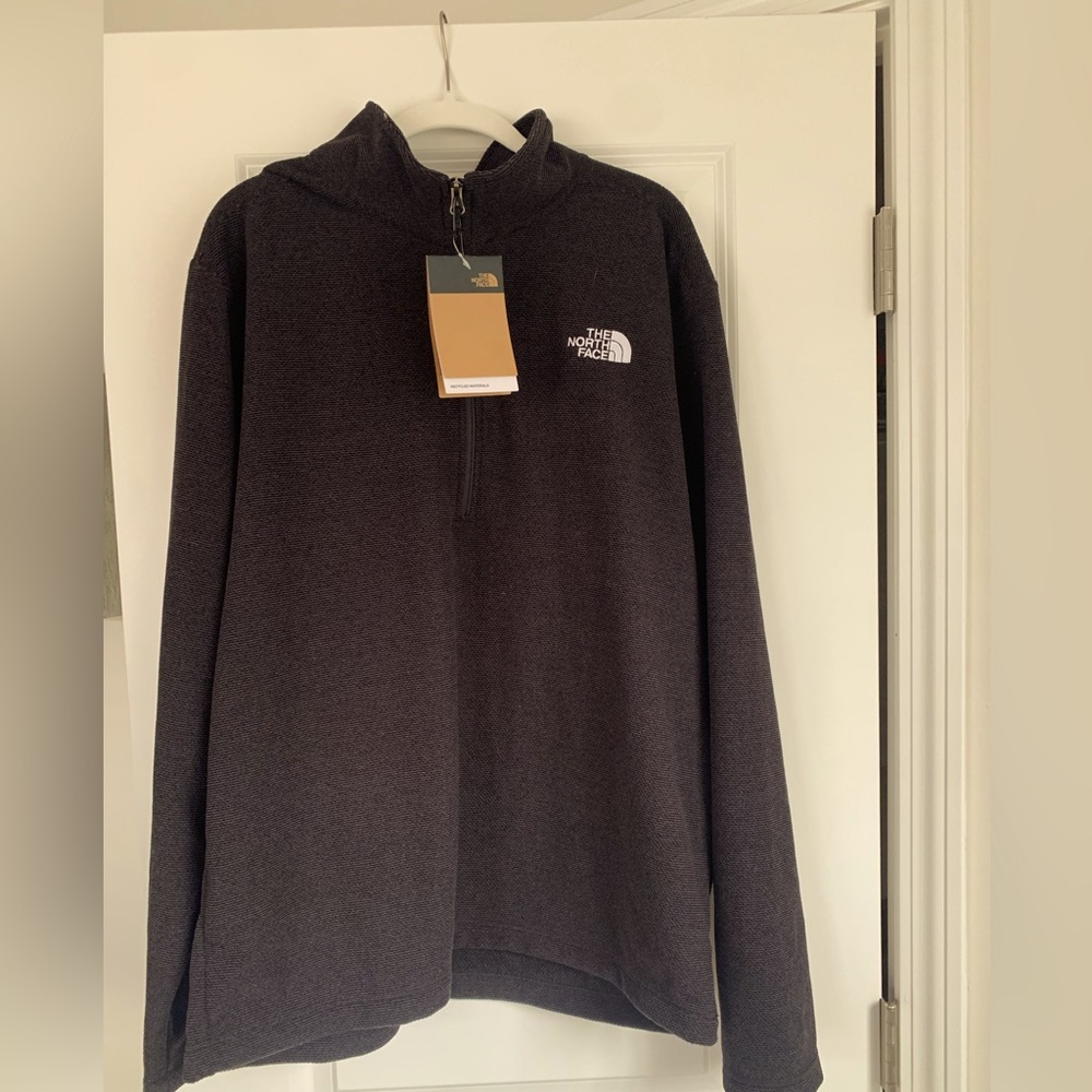 The North Face men’s black quarter zip size XL